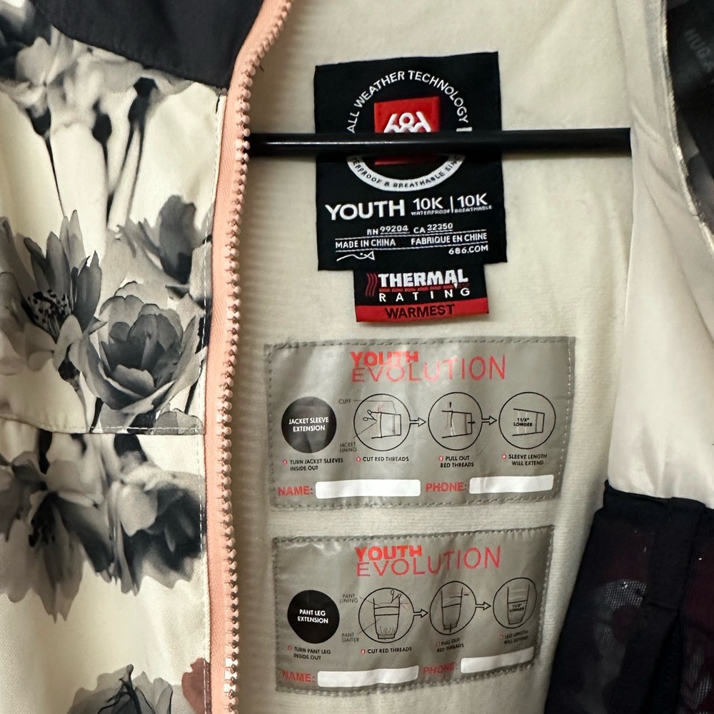 686 Wintersuit - Picture 10 of 10